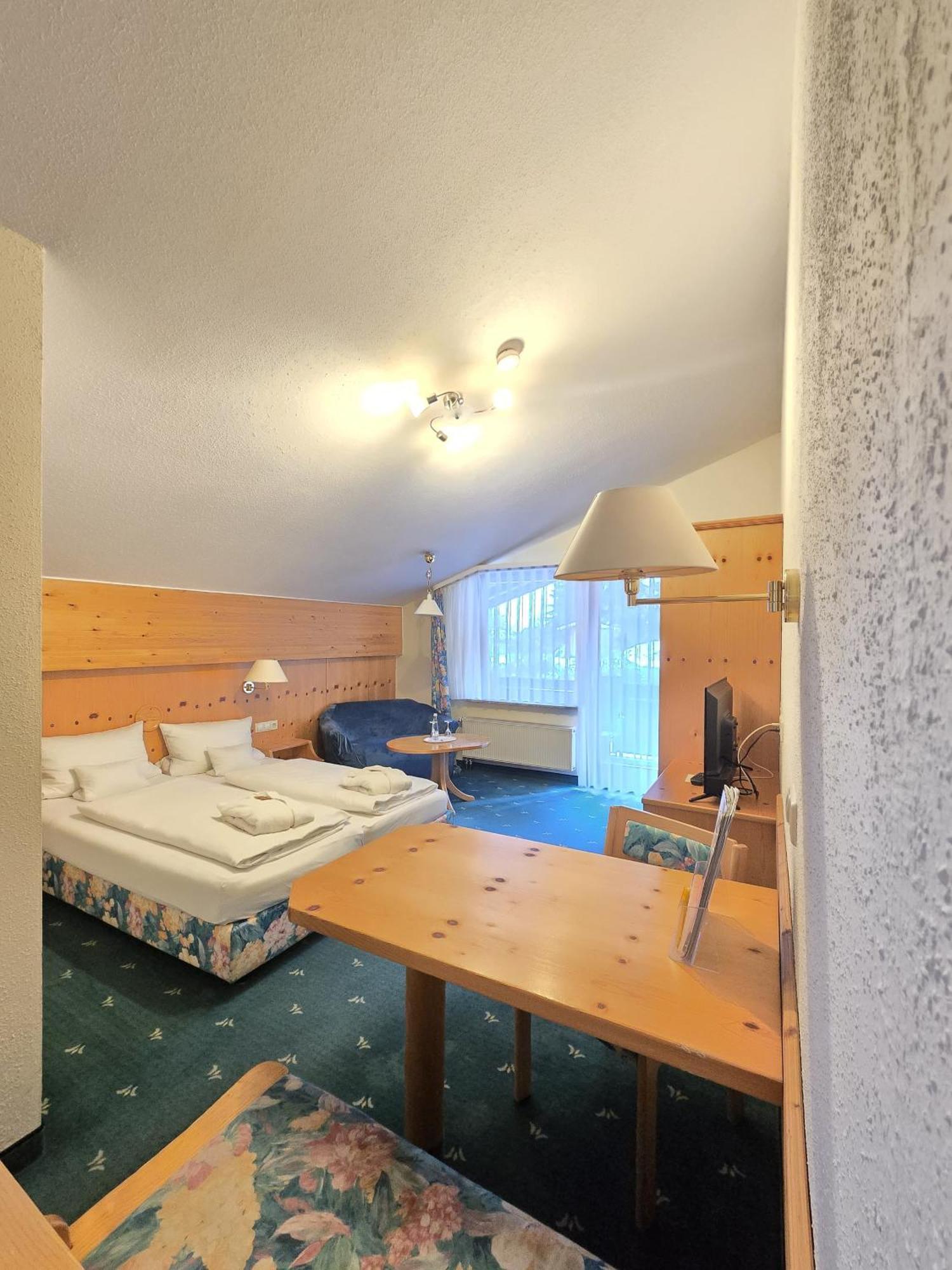 Holzschuhs Schwarzwaldhotel Baiersbronn Luaran gambar