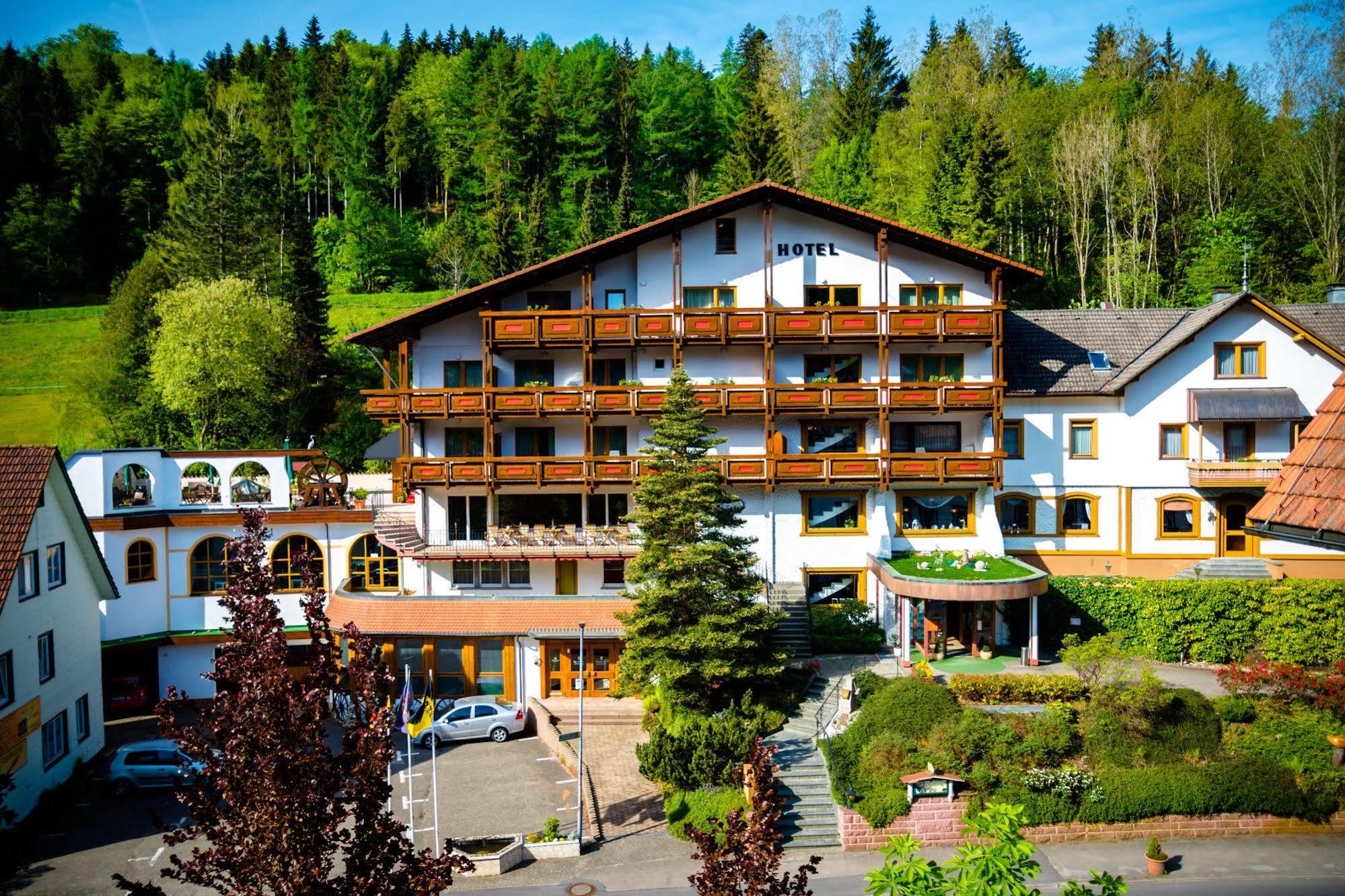 Holzschuhs Schwarzwaldhotel Baiersbronn Luaran gambar